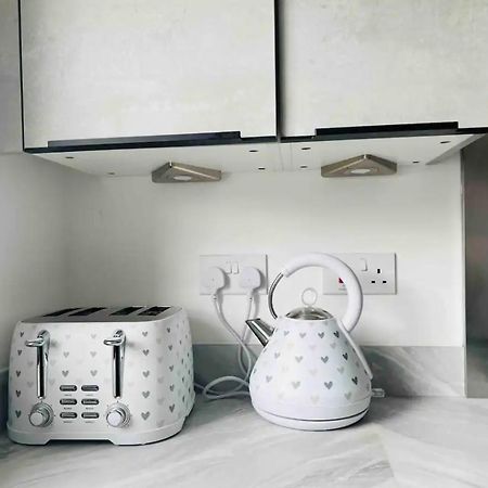 マンチェスターStylish New Builtアパートメント エクステリア 写真